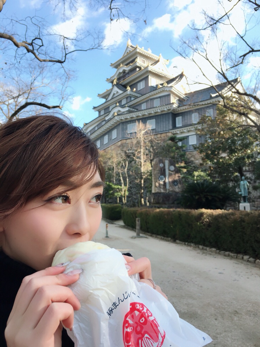 岡山城に行く前に豚まんじゅうはいかがですか？
